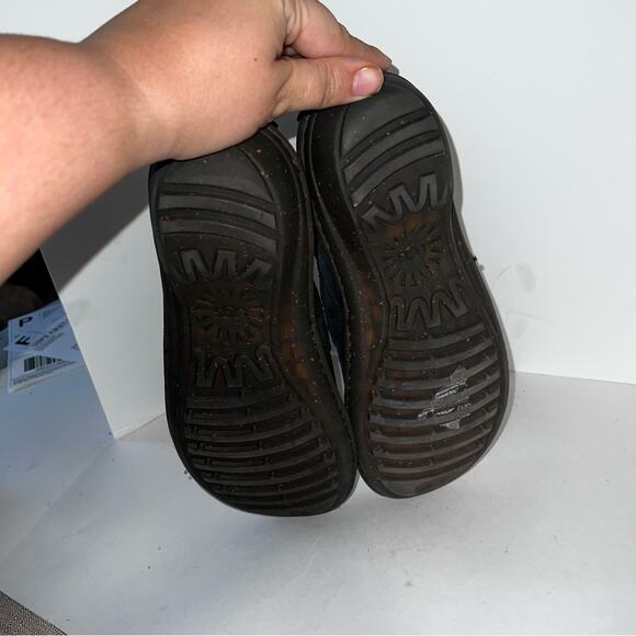 UGG matte black leather outlets fleece lined clogs 9 - Picture 3 of 5